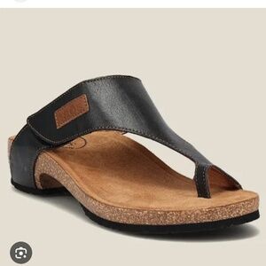 Toas loop sandal